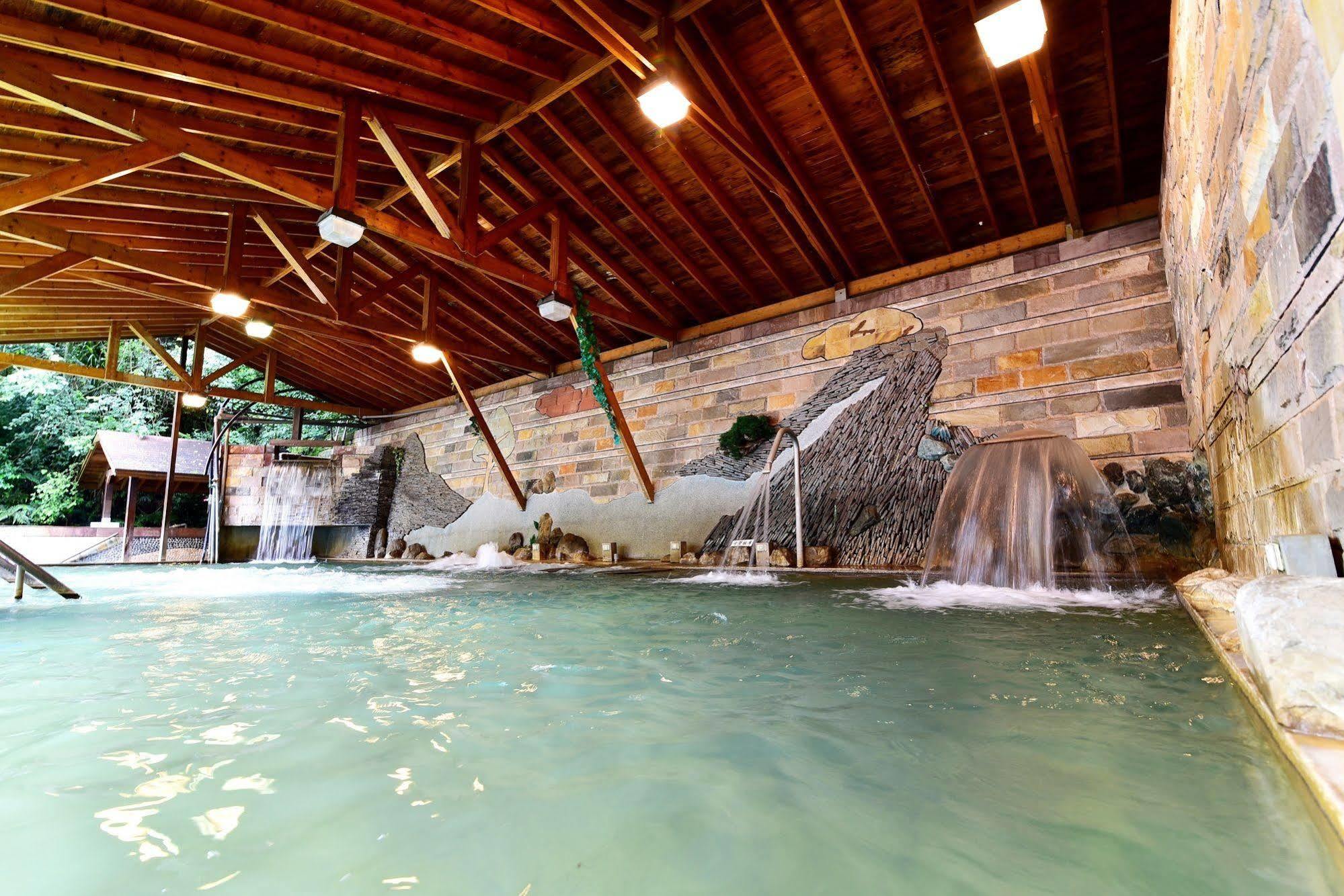 Jenq Yang Hotspring Hotel 런아이 외부 사진